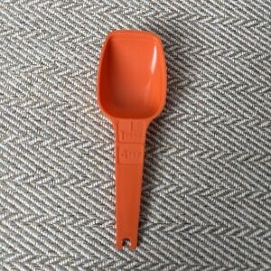 Vintage Tupperware Orange Replacement Measuring Spoon 1 TBSP 4 tsp Orange #1272